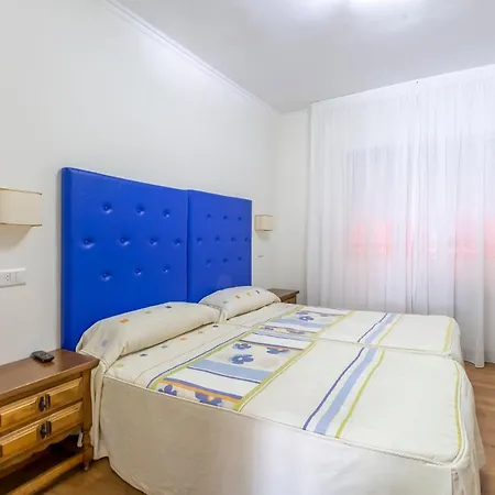 Nautilus Hotell 2*