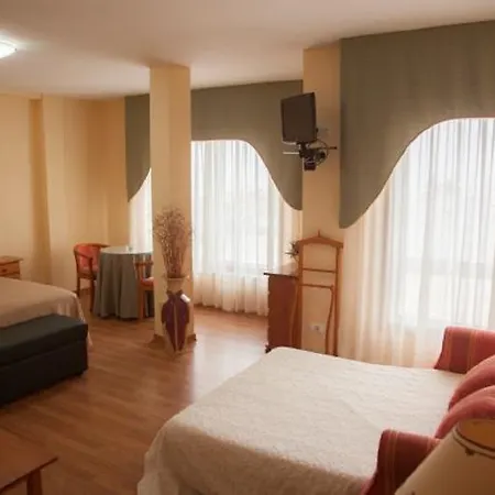 Nautilus Hotel 2*